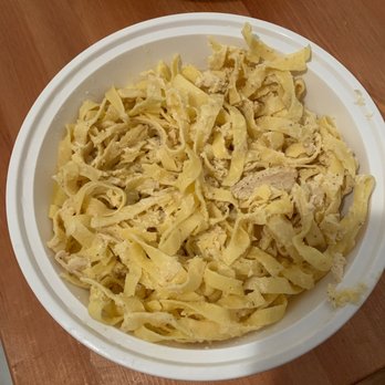 Casa Bella Restaurant signature dishes Rigatoni Vodka
Fettuccine Alfredo
Chicken Parmigiana with Spaghetti
